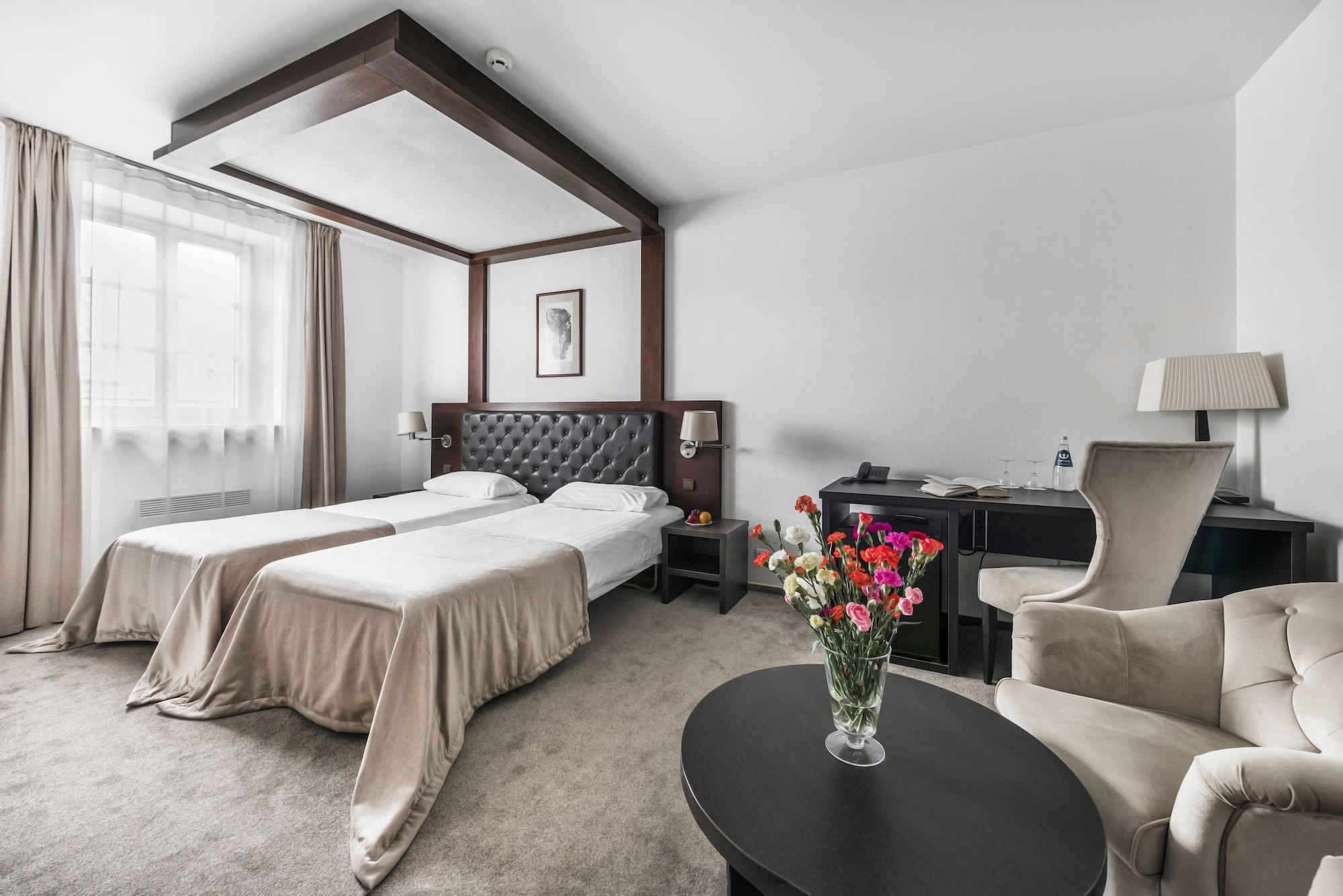 Amberton Cozy Hotel Kaunas Extérieur photo