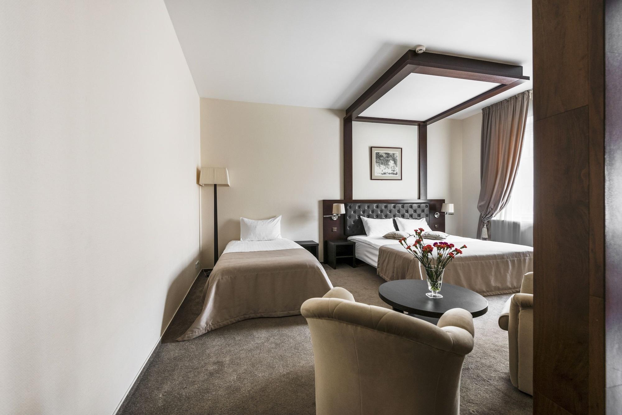 Amberton Cozy Hotel Kaunas Extérieur photo