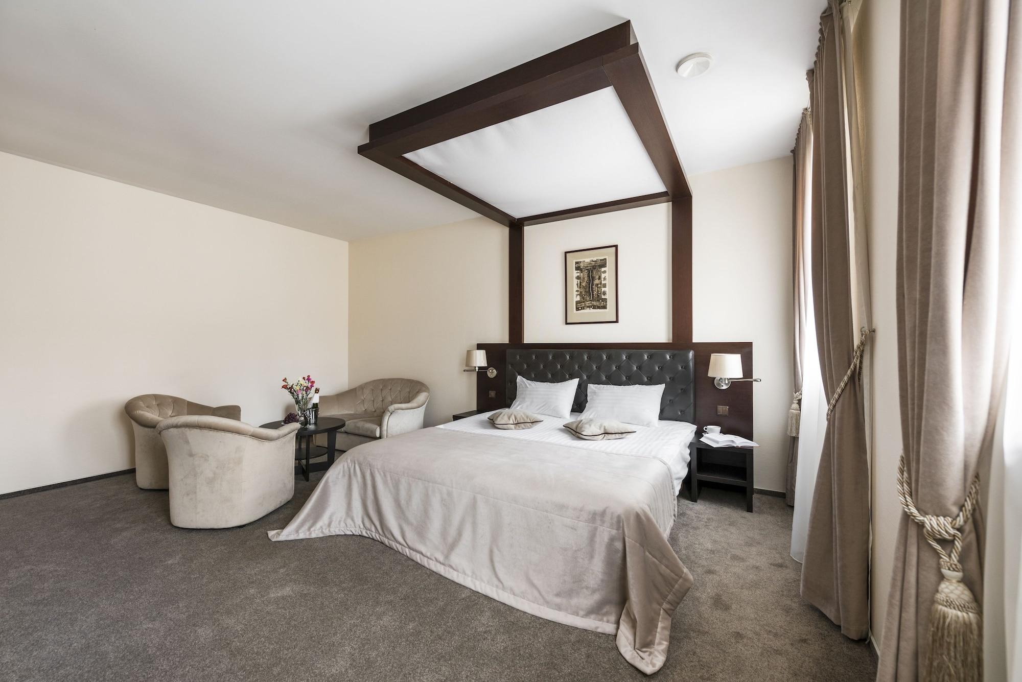 Amberton Cozy Hotel Kaunas Extérieur photo