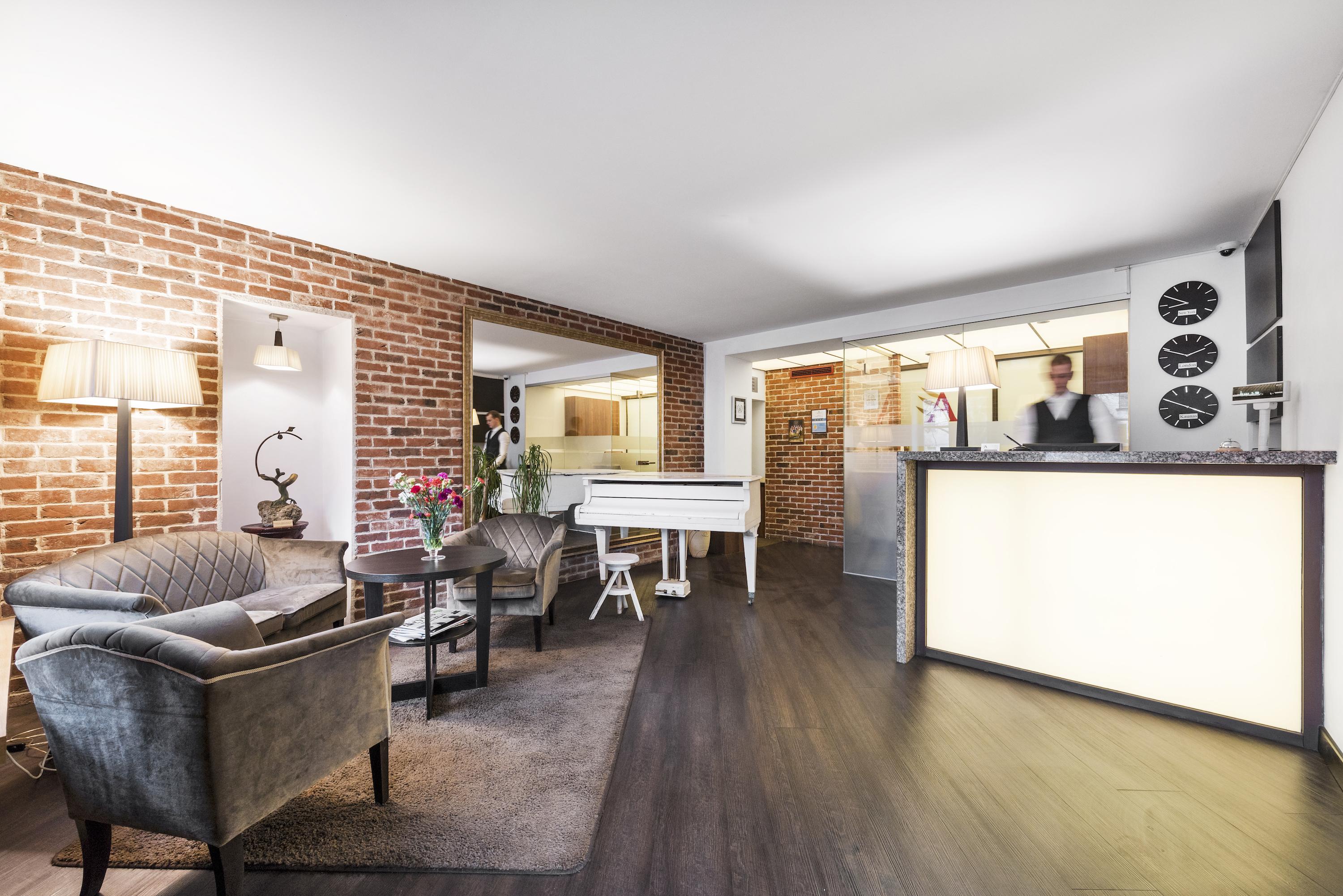 Amberton Cozy Hotel Kaunas Extérieur photo