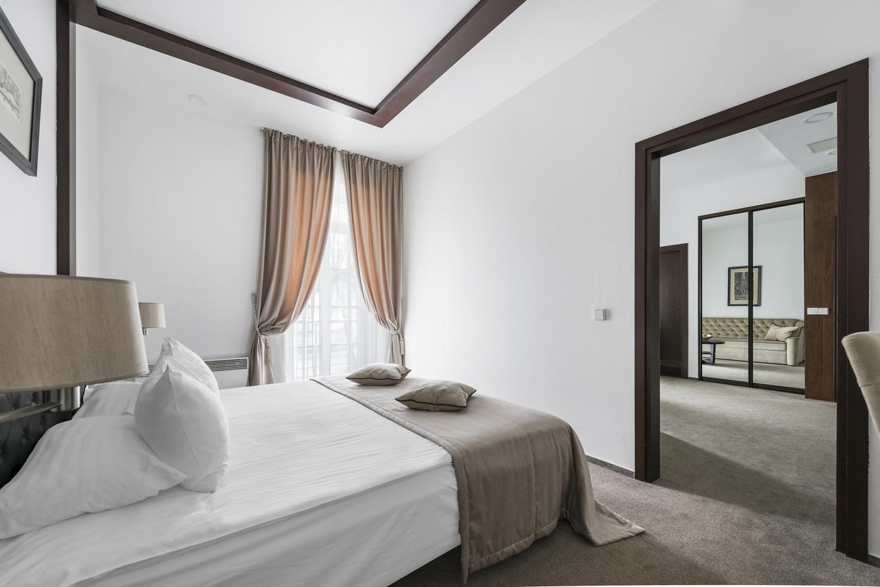 Amberton Cozy Hotel Kaunas Extérieur photo
