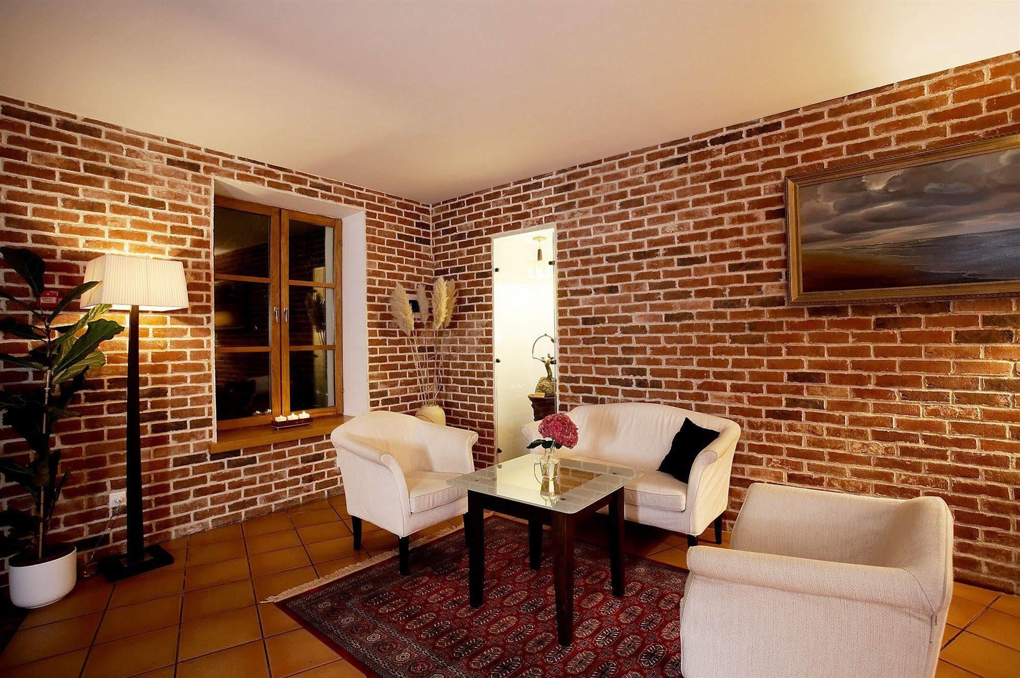 Amberton Cozy Hotel Kaunas Extérieur photo