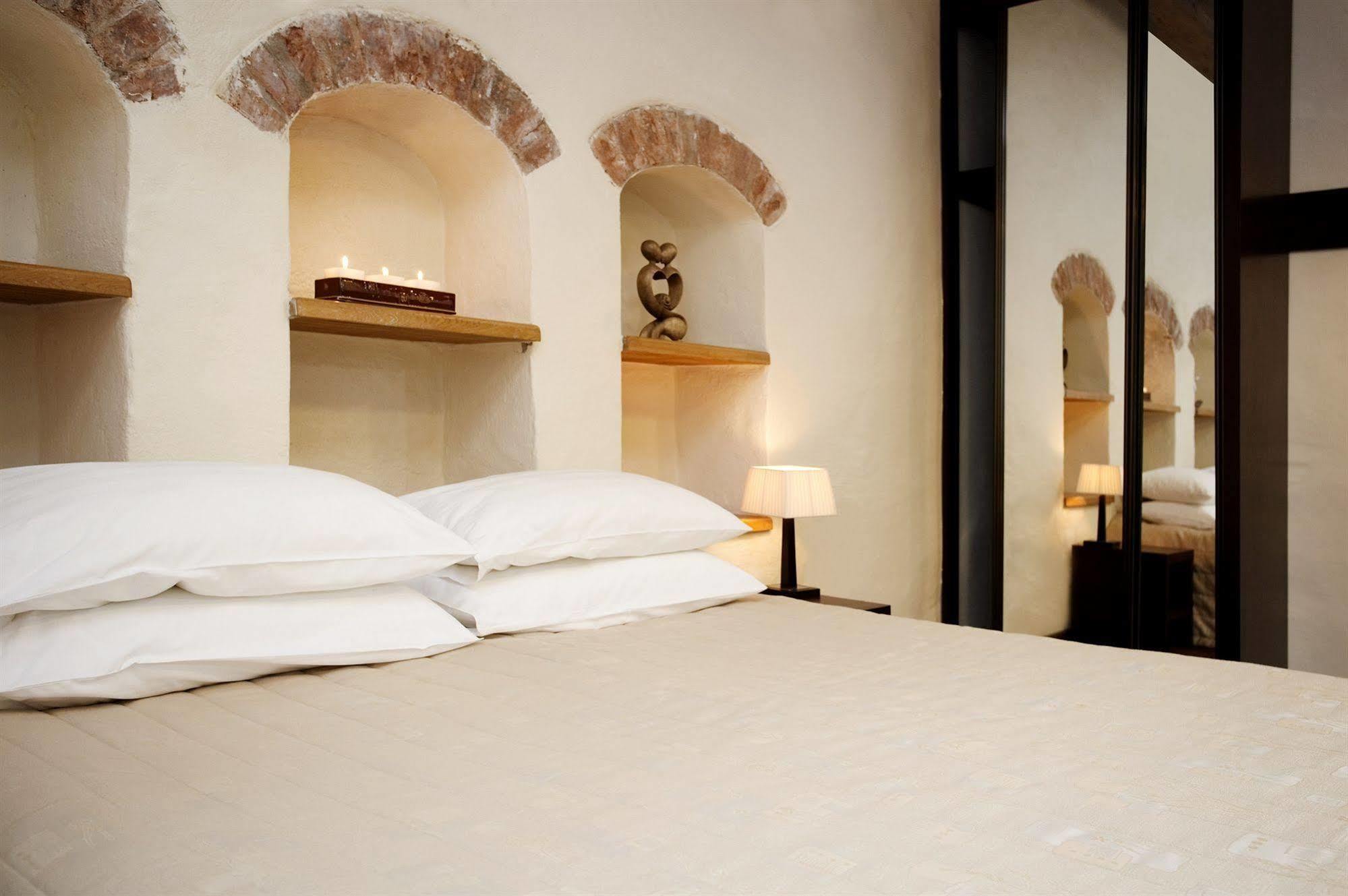 Amberton Cozy Hotel Kaunas Extérieur photo